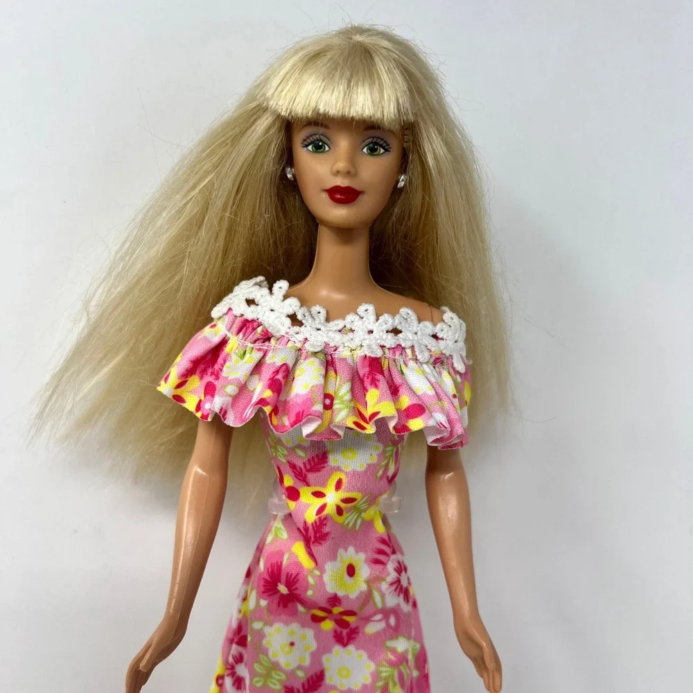 Barbie Fashion Doll‎ Very Velvet Pink Floral Dress Blonde Hair Green Eyes 1998